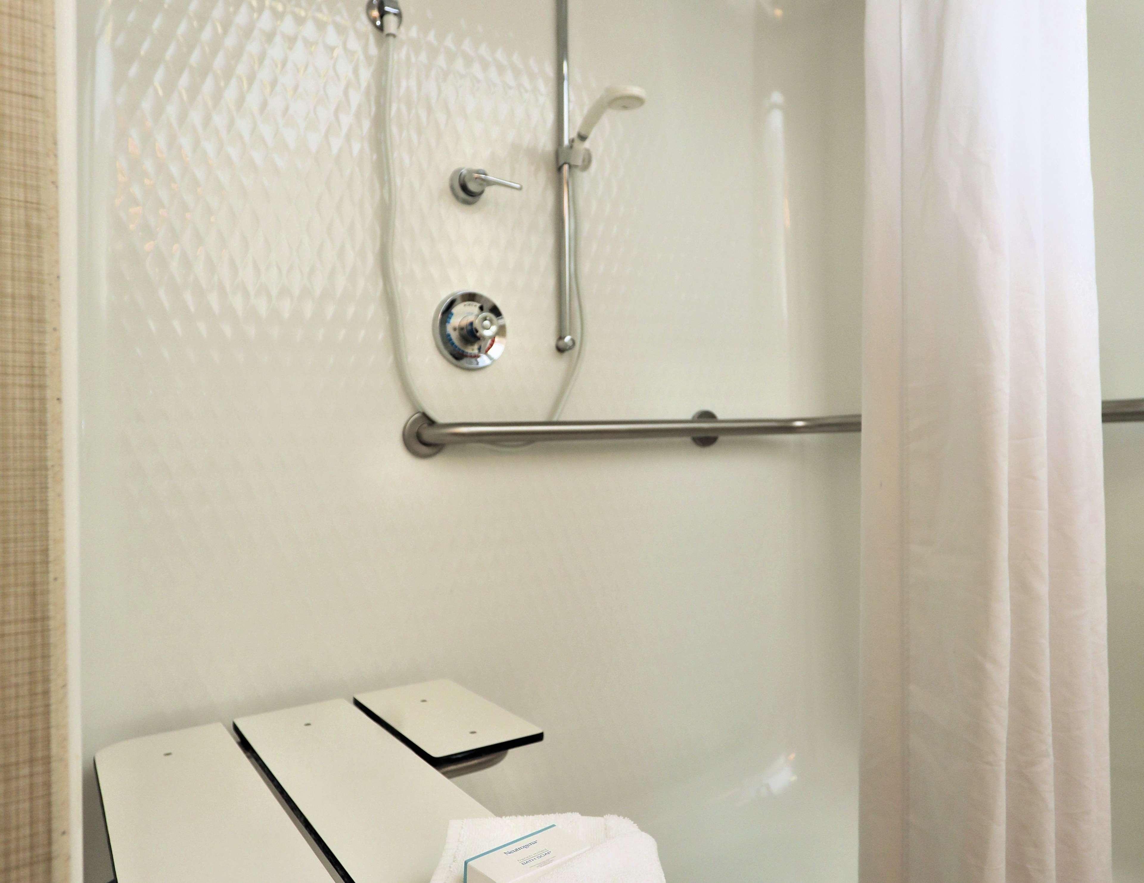 Hotel Hampton 3*