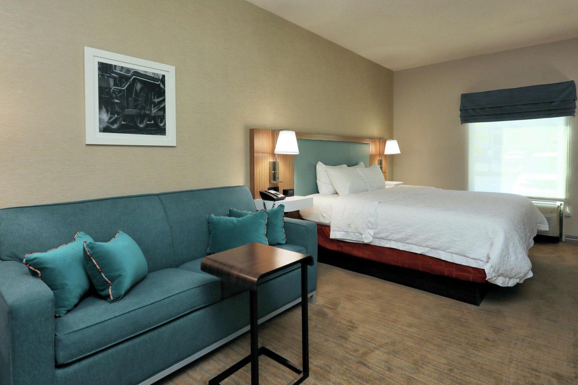 Hampton 3*