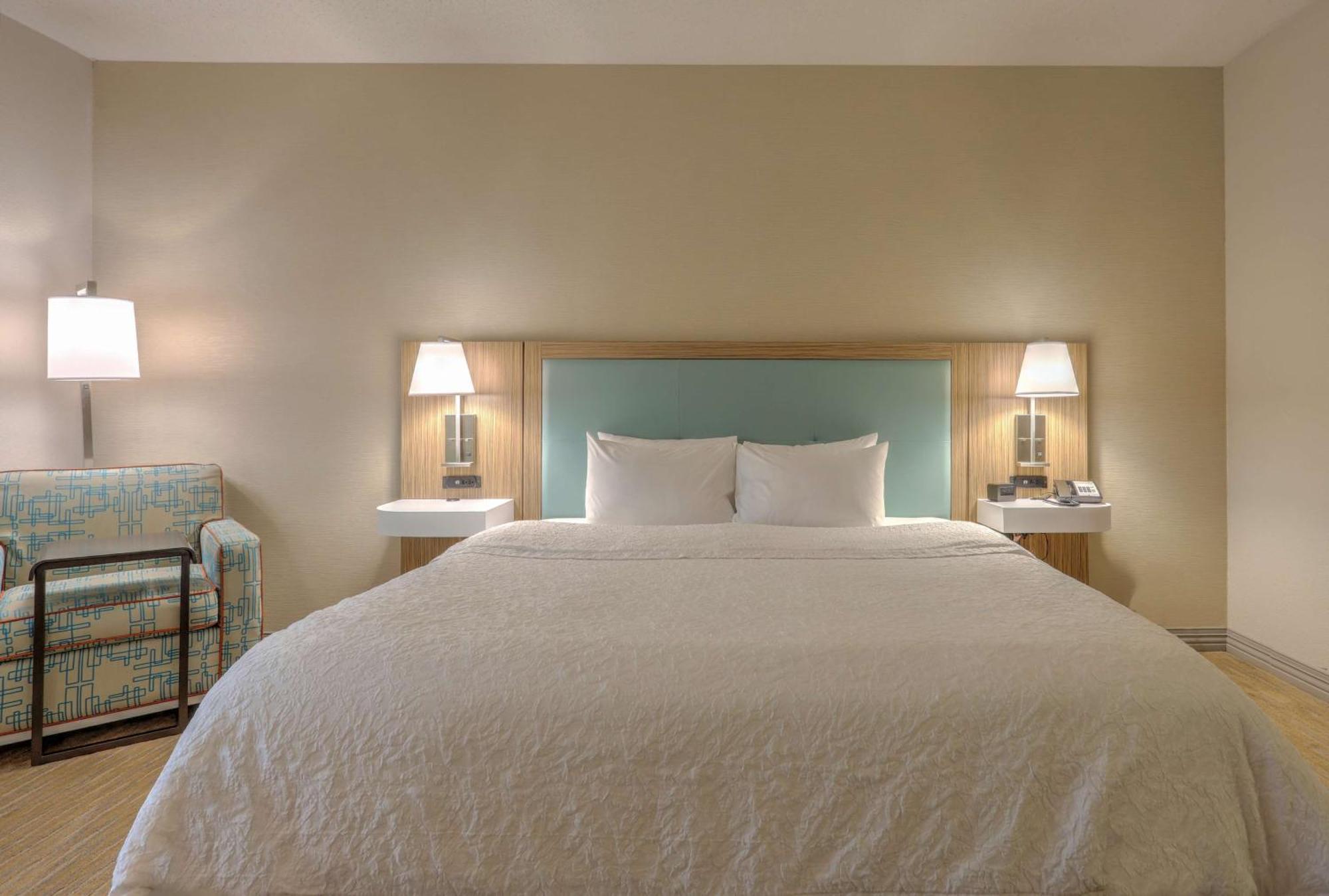Hampton Hotel 3*