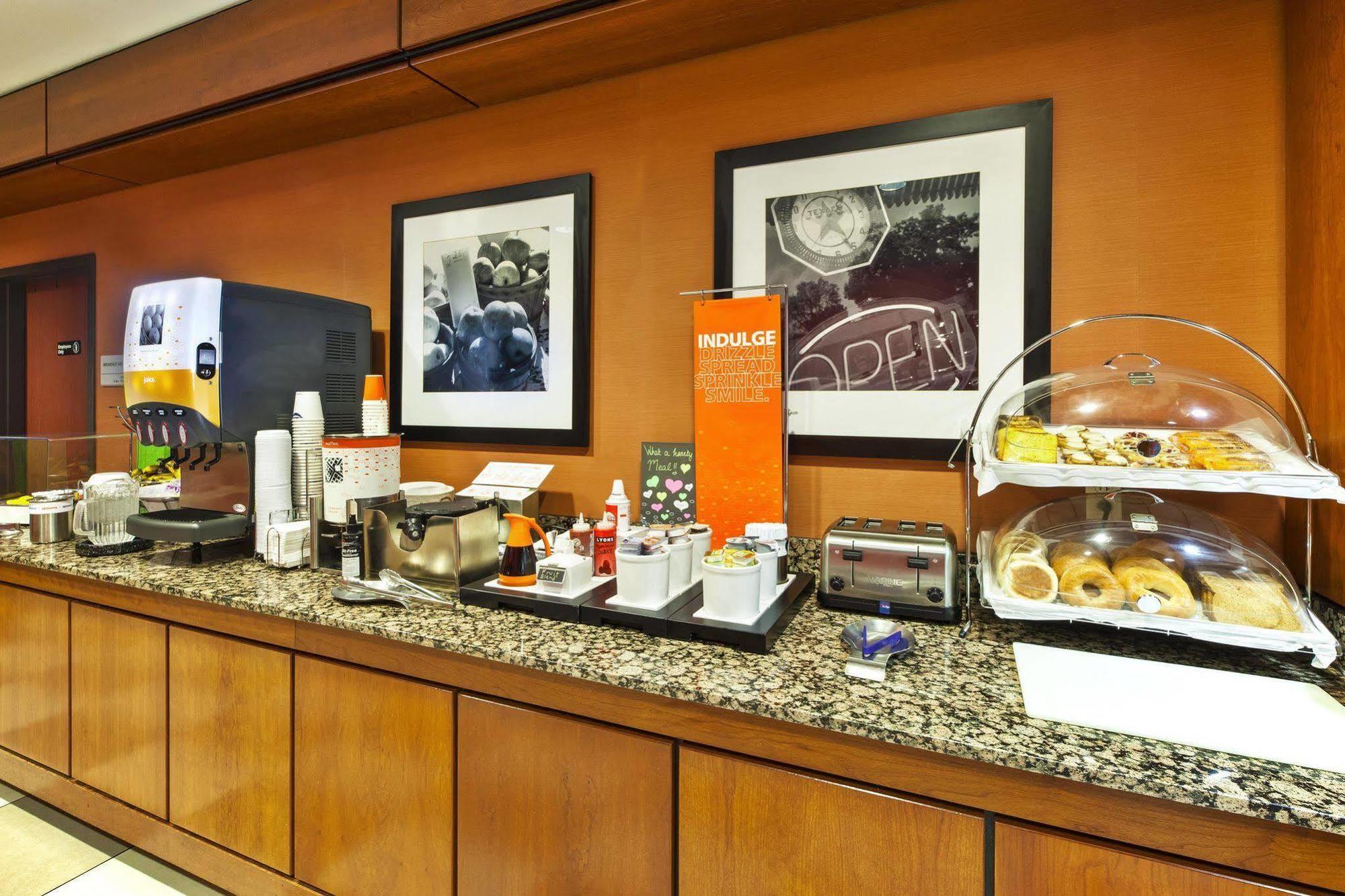 Hotel Hampton 3*